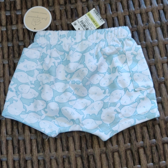First impression baby short size 0-3 Months - Picture 3 of 4